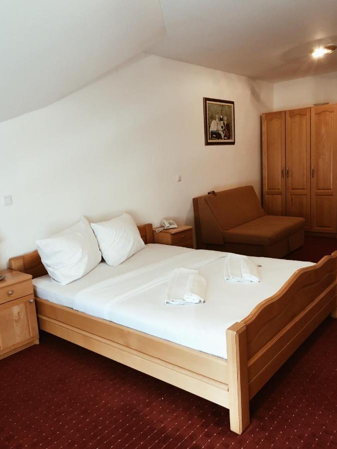 קופרס Hotel Kupres מראה חיצוני תמונה